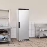 Voorraad Vrieskast RVS PREMIUM - 400l - met 1-deurs dichte deur & 4 roosters - binnenzijde kunststof