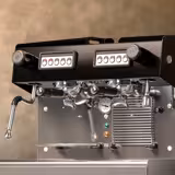 Machine à café porte-filtre compacte – 2 groupes – avec système de préinfusion & 1 lance vapeur incluse