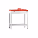 Table de travail en inox PREMIUM - 600x600 mm - avec tablette inférieure et une planche à découper rouge