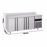 Soğutmalı tezgah PREMIUM - 1865x700mm - 3 kapılı - dijital termostat; içten motorlu; fanlı soğutma - arkası yükseltilmiş çalışma yüzeyi