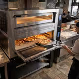 Plinska peć za pizzu - 1400x950 mm - 6+6 x Ø 30 cm - za Ø 30 cm pizzu - do 400 °C - Zaslon osjetljiv na dodir (touch) - uklj. postolje s podnicom i policom