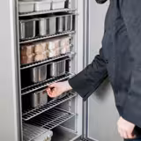 Armoire réfrigérée négative en acier inoxydable PREMIUM PLUS – GN 1/1 – 325 litres – avec 2 demi-portes en inox