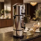 Cafeteira percoladora Profissional - 7 litros - 1,2 kW - com distribuidor de leite de 4 litros