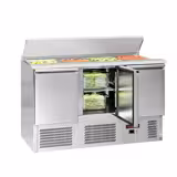 Saladette réfrigérée ECO - 1368mm - 368L - façade noire - 3 portes - avec découpe pour 4x GN 1/1 & Couvercle inox