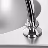 Lave-mains - Acier inoxydable AISI 304 - commande au genou, robinet à droite, dosseret, avec distributeur de savon