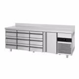 Soğutmalı tezgah PREMIUM - 2330x700mm - 1 kapılı; 9 çekmeceli - arka yükselticili çalışma yüzeyi - dijital termostat; fanlı soğutma