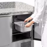 Pizzawerkbank ECO - 1400x700mm - met granieten werkblad - met 3 deuren - incl. glasvitrine LED - 6x GN 1/4