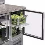 Saladette de Pizzas ECO - 903mm - 240L - 2 portas de vidro - com encaixe para 5x GN 1/6 & Tampa em aço inox - bancada em granito preto