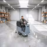 Opzit schrobzuigmachine - Capaciteit 4300m²/h - incl. lader