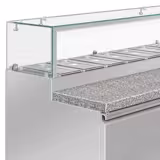 Saladette réfrigérée PREMIUM - 1510mm - 390L - 2 portes - avec vitrine de comptoir pour 7x GN 1/3 & 1 étagère - plan de travail en granit noir
