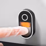 Kompaktowa elektryczna krajalnica do warzyw – 735 W – w zestawie 4 tarcze do krojenia/tarcie oraz nasadka do siekania
