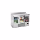 Tavolo refrigerato Premium PLUS - 1460x700 mm - con 3 porte in vetro e Alzatina
